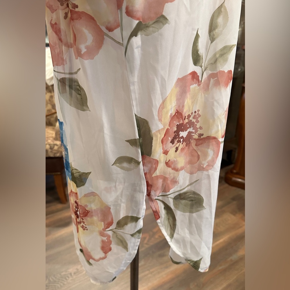 Chico’s Sz 3=16/18 Floral Women's Top - Cream with Blue and Orange Flowers - Picture 5 of 9